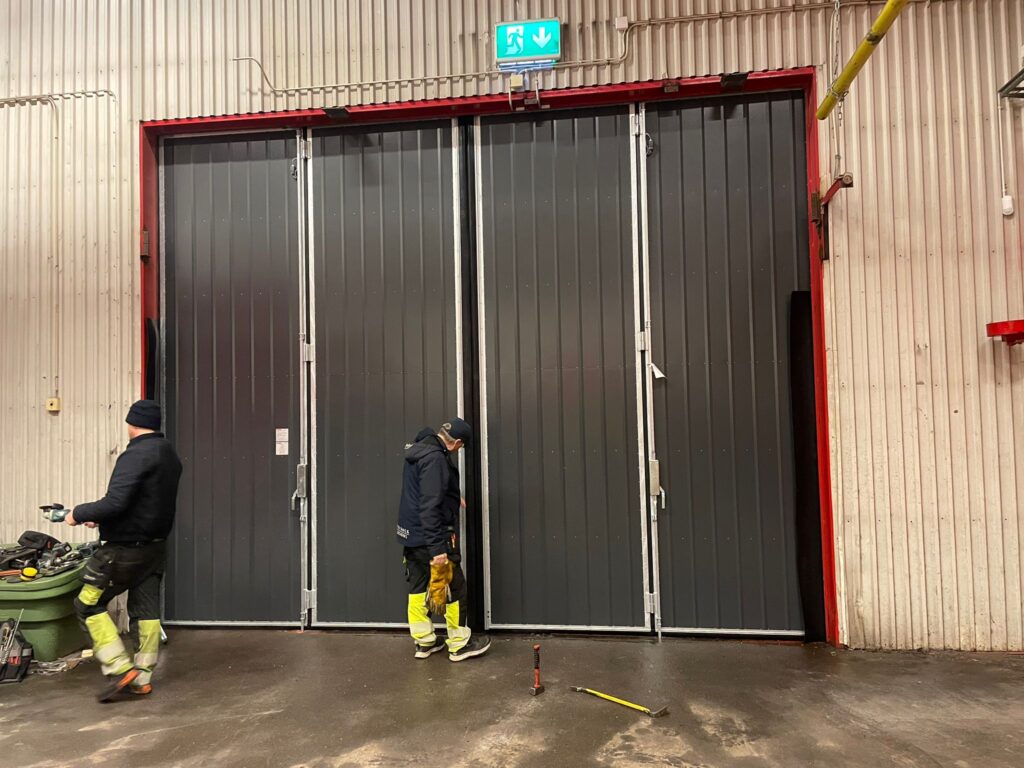 Säkerhet för portar och lastbryggor, detta ansvar har fastighetsägaren